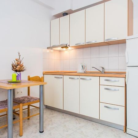 Apartments Lavanda 1 ニヴィーチェ エクステリア 写真