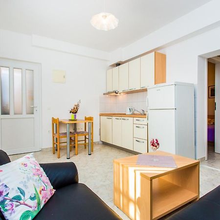 Apartments Lavanda 1 ニヴィーチェ エクステリア 写真