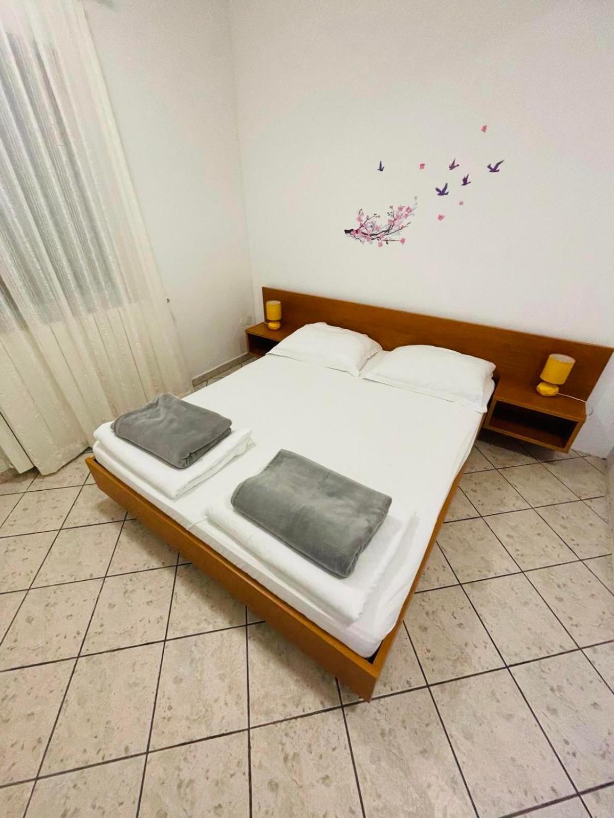Apartments Lavanda 1 ニヴィーチェ エクステリア 写真